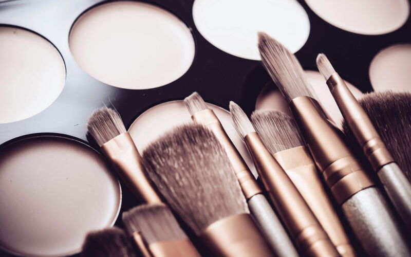 Erstklassige Beauty Produkte betonen Ihre natürliche Schönheit